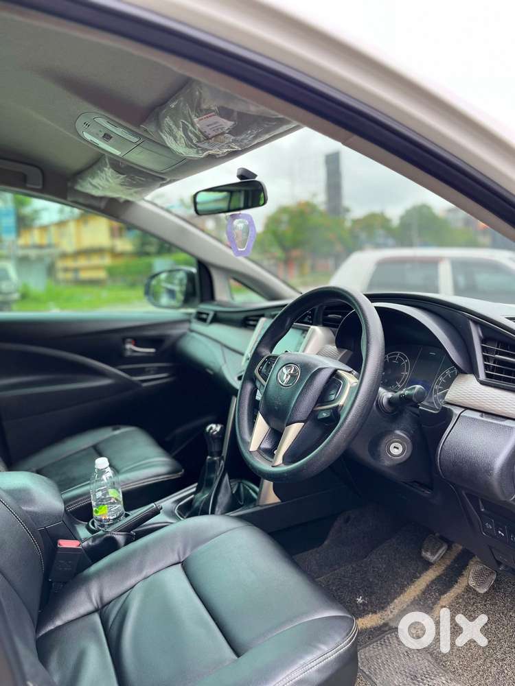 Toyota Innova Crysta 2.4 G Mt 8s, 2022, Diesel