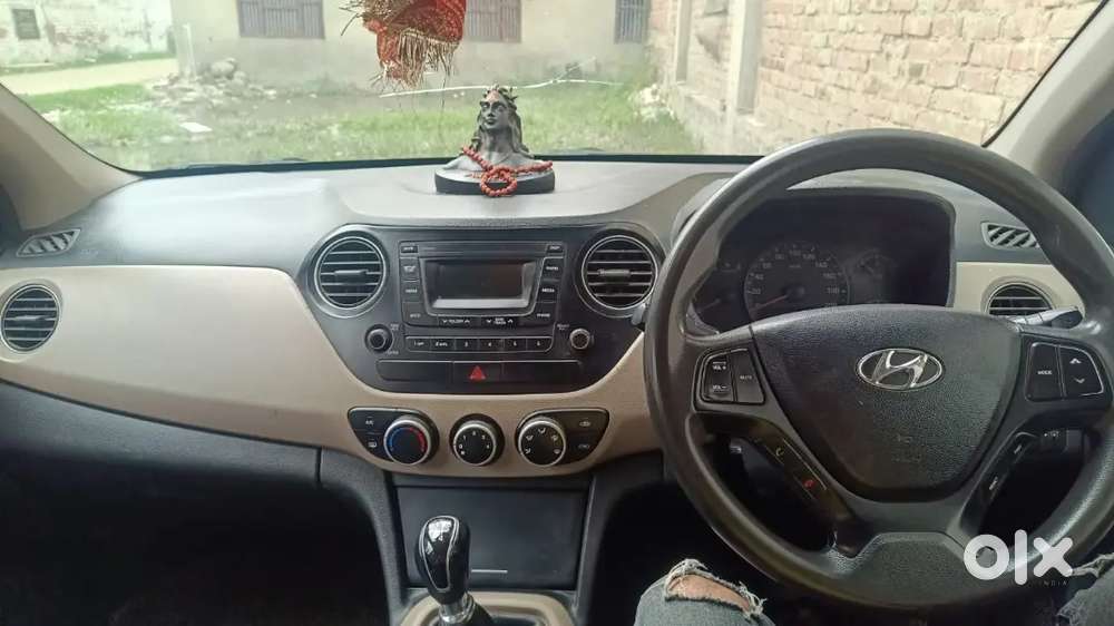 Hyundai Xcent 2017 Diesel Well Maintained,  Second Top Model