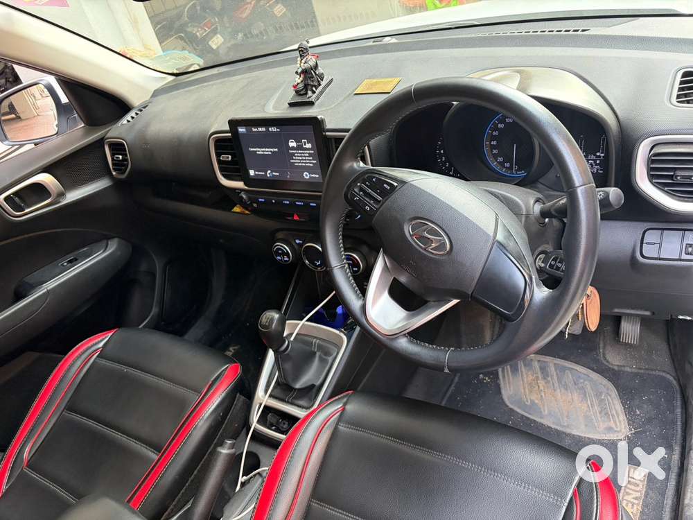 Hyundai Venue 2020 Petrol Well Maintained