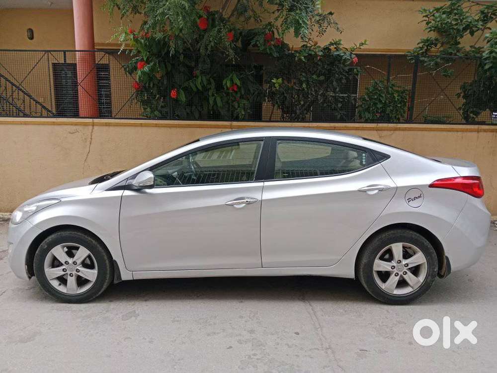 Hyundai Elantra 1.8 Sx Mt, 2014, Petrol