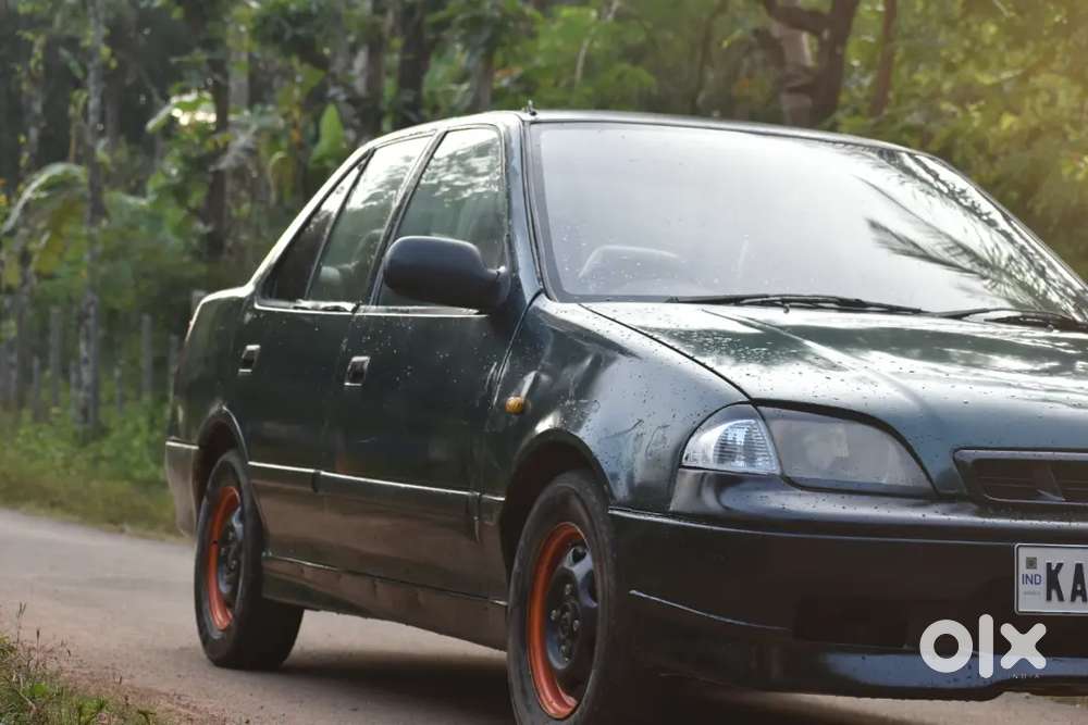 Maruti Suzuki Esteem 2001