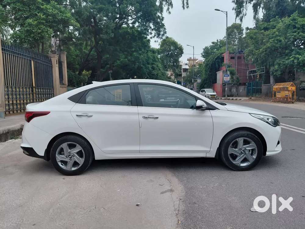 Hyundai Verna 1.5 Sx (o) Vtvt Ivt, 2023, Petrol