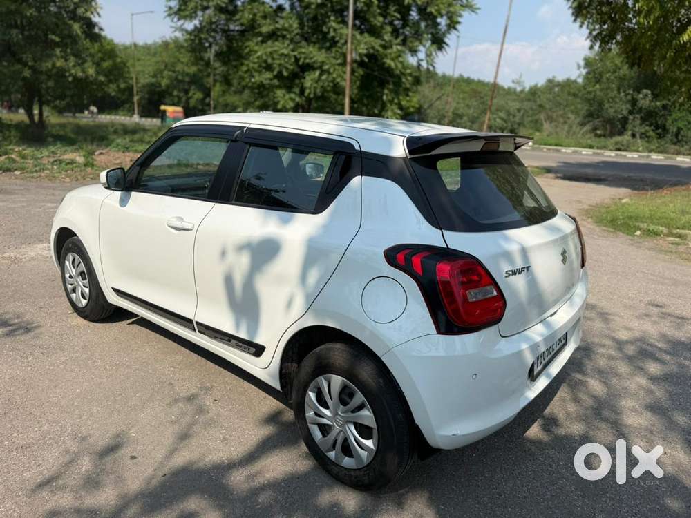 Maruti Suzuki Swift Vxi + Manual, 2023, Petrol