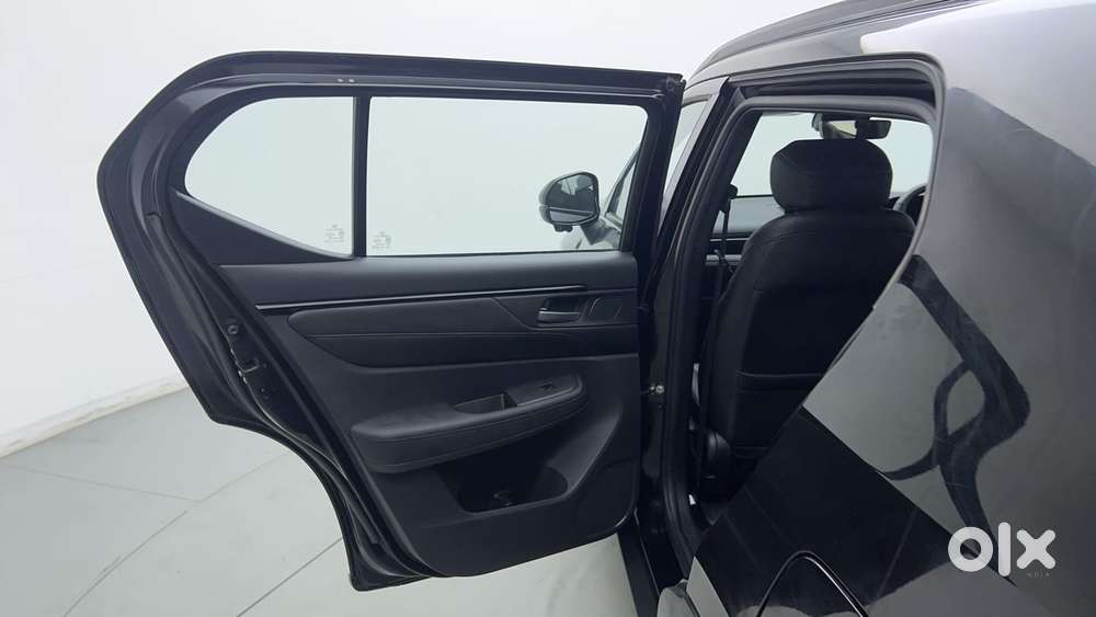 Honda Elevate Signature Black Edition Zx Cvt, 2025, Petrol