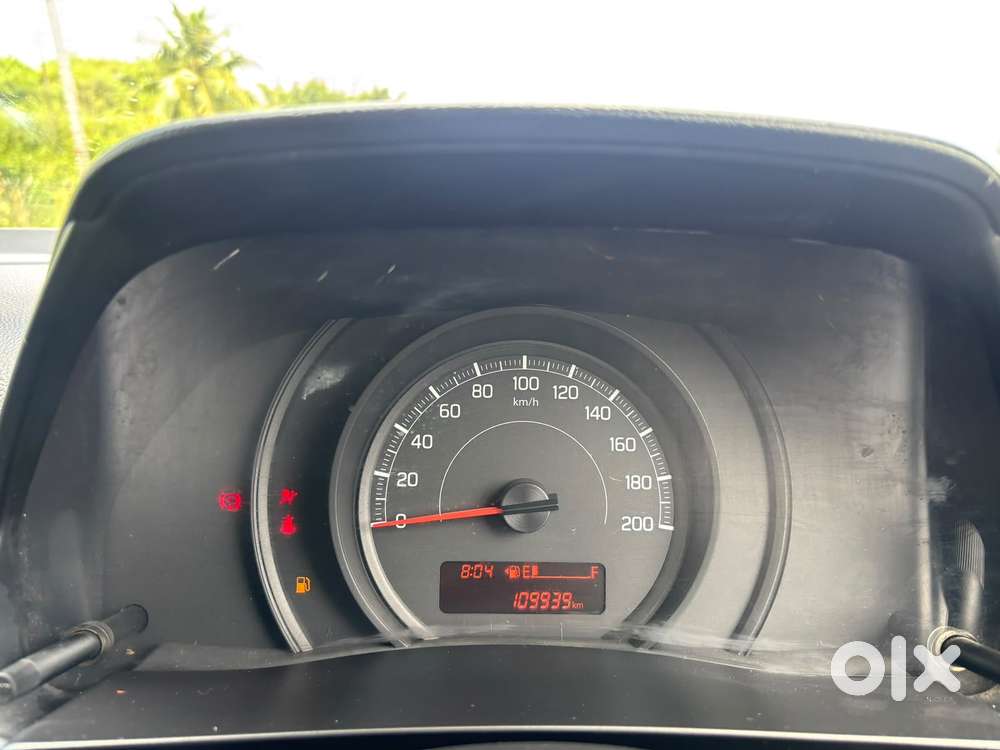 Maruti Suzuki Swift Lxi Optional-o, 2019, Petrol