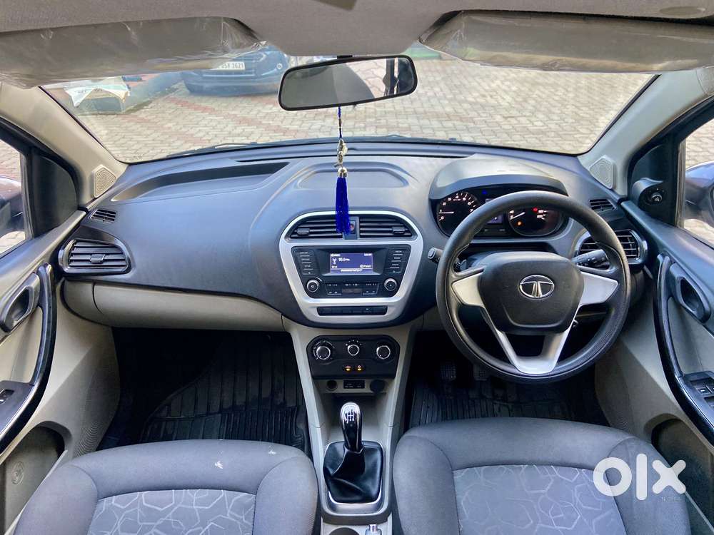 Tata Tiago 1.2 Revotron Xt (o), 2016, Petrol