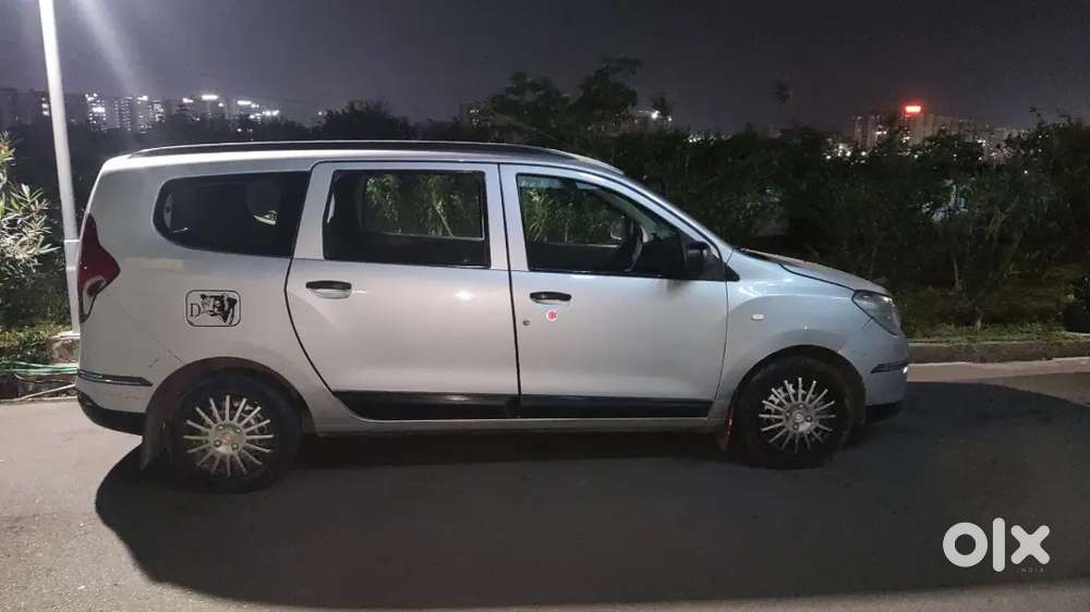 Renault Lodgy 2019 Diesel 200000 Km Driven