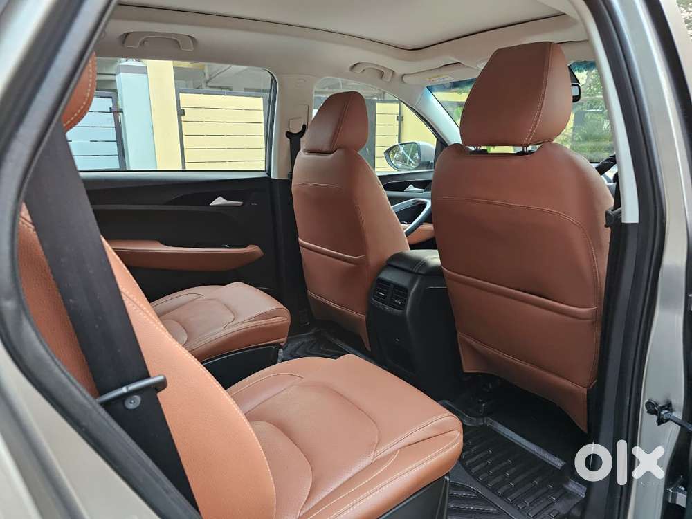 Mg Hector Plus Sharp Pro 1.5 Turbo Petrol Cvt 6 Str Dual Tone, 2022,..