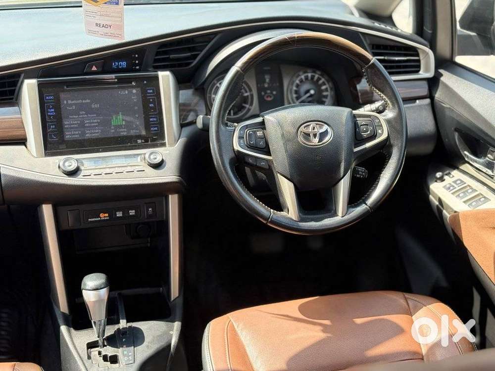 Toyota Innova Crysta 2.8z Automatic, 2016, Diesel