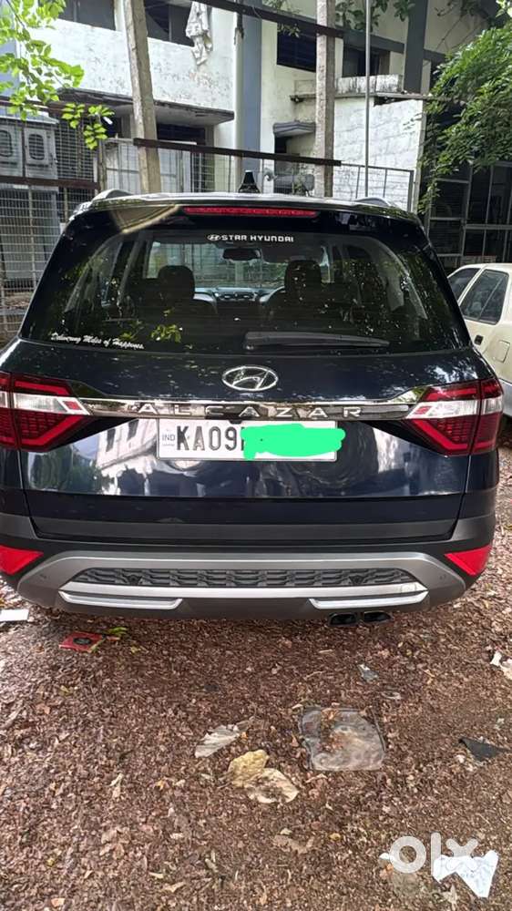 Hyundai Alcazar 7 seater diesel engine and manual transmission