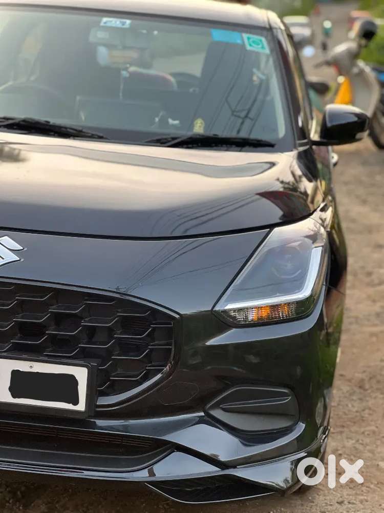 Maruti Swift Vxi 2025 Black Single Owner Very Low Km