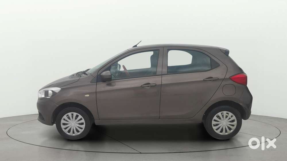 Tata Tiago 1.2 Revotron Xza, 2018, Petrol