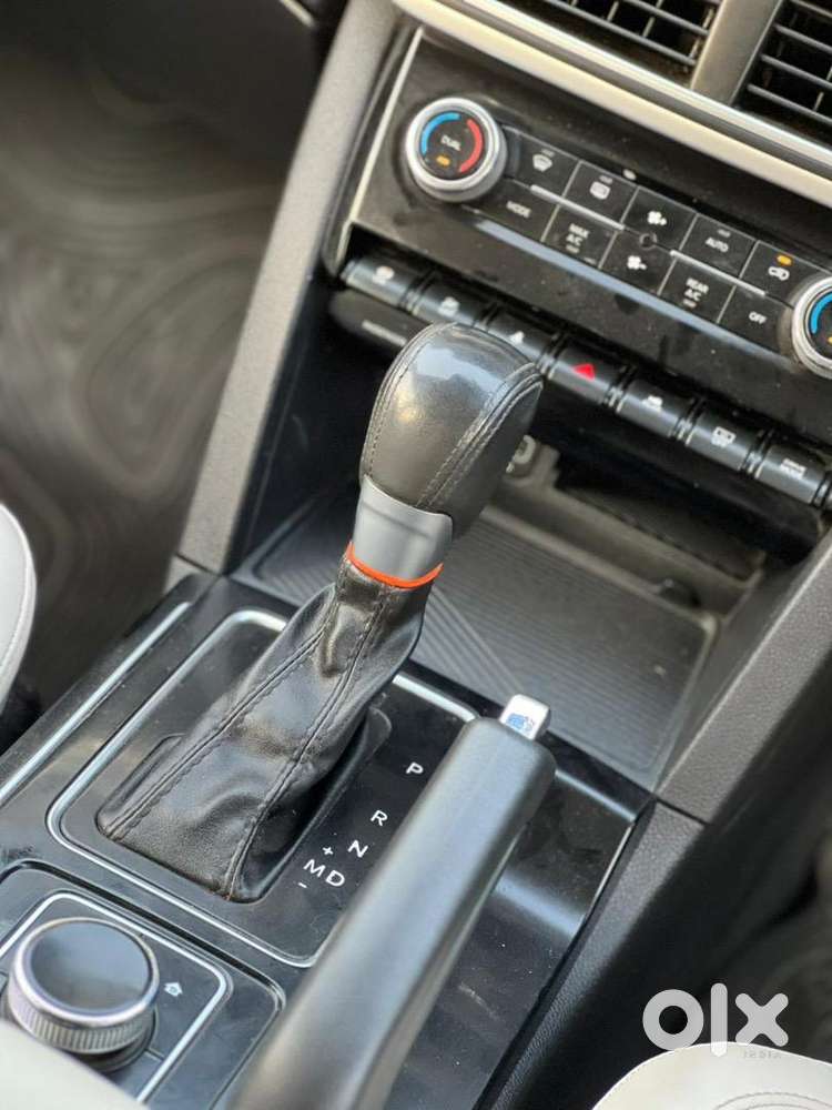 Mahindra Xuv700 2022 Diesel Well Maintained