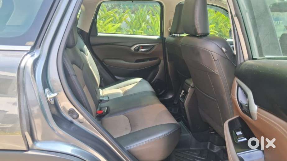 Toyota Urban Cruiser Hyryder 1.5 V Hybrid, 2024, Petrol