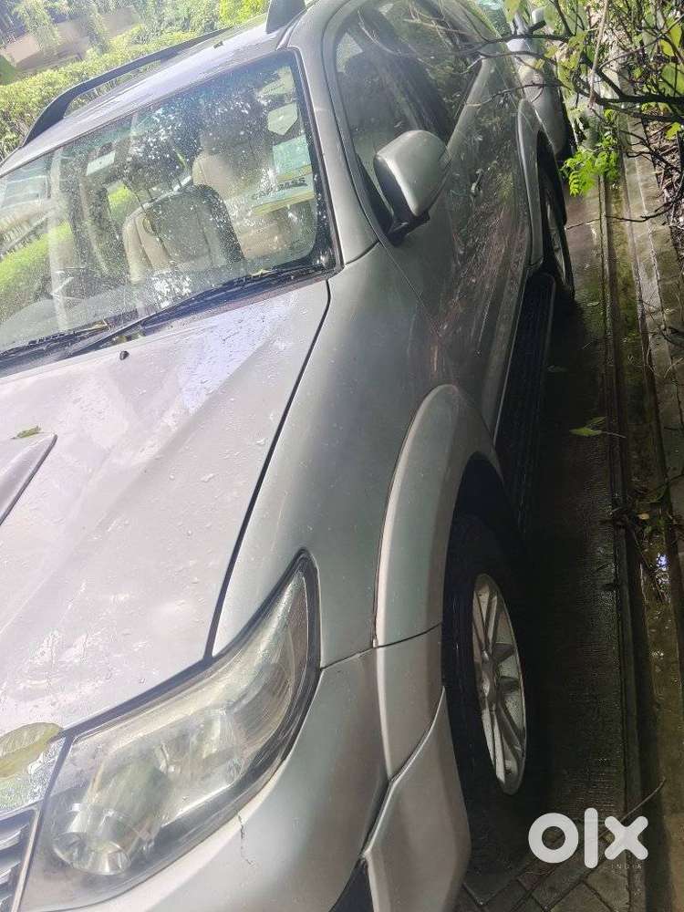 Toyota Fortuner 4x2 Manual, 2013, Diesel