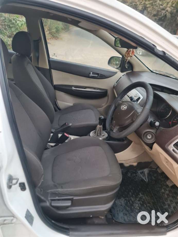 Hyundai I20 Magna 1.2 Mt, 2011, Petrol