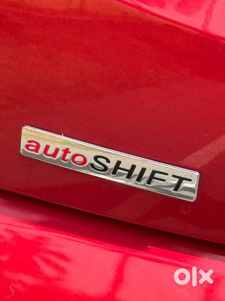 Mahindra Xuv300 W8 Amt Diesel, 2024, Diesel