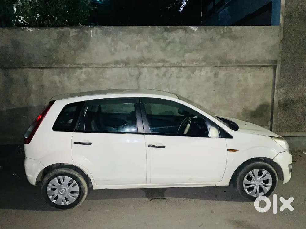 Ford Figo Petrol Lxi 2013 Model Documents Complete Accident Guarantee