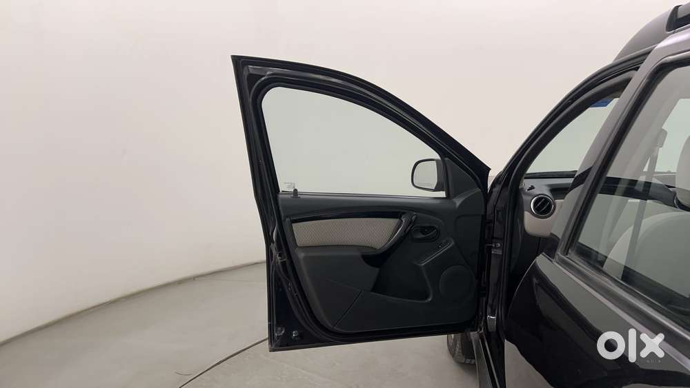Renault Duster 2015-2016 Petrol Rxl, 2015, Petrol