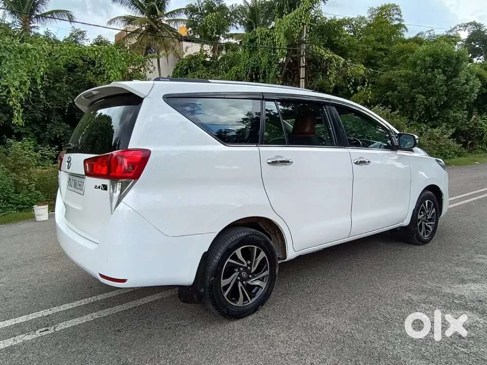 Toyota Innova Crysta [2020-ongoing] 2.4 Vx 7 Str, 2023, Diesel