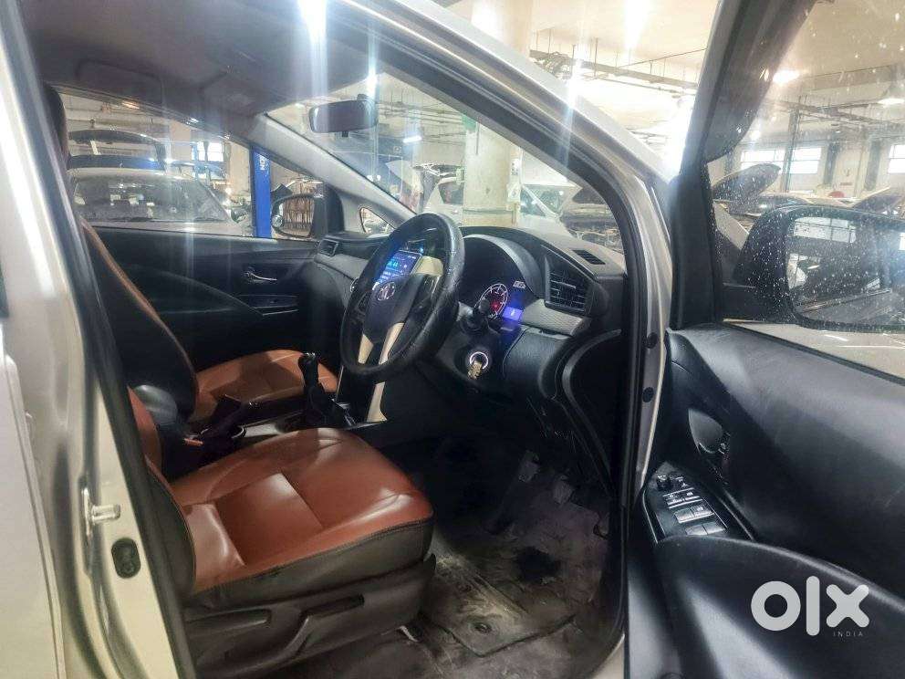 Toyota Innova Crysta 2.4 G Mt, 2023, Diesel