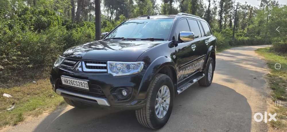 Mitsubishi Pajero Sports. Autometic