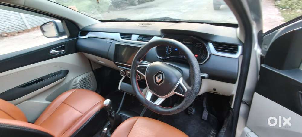 Renault Triber Rxz, 2021, Petrol