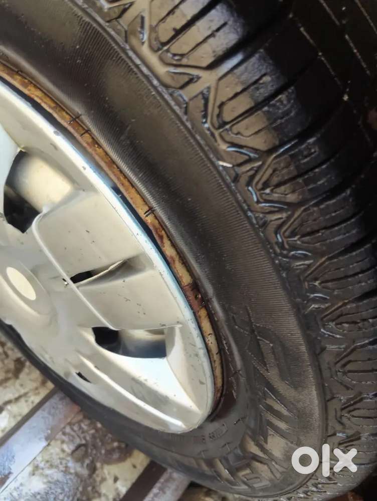Kal Tak Arjent Sell 1 Paise Ki Kami Nhi Charo Tyre New Hain .