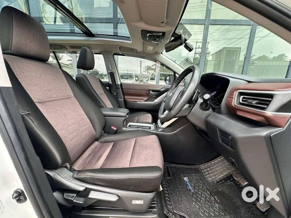 Toyota Innova Hycross 2.0 Vx Hybrid 7 Str, 2024, Petrol