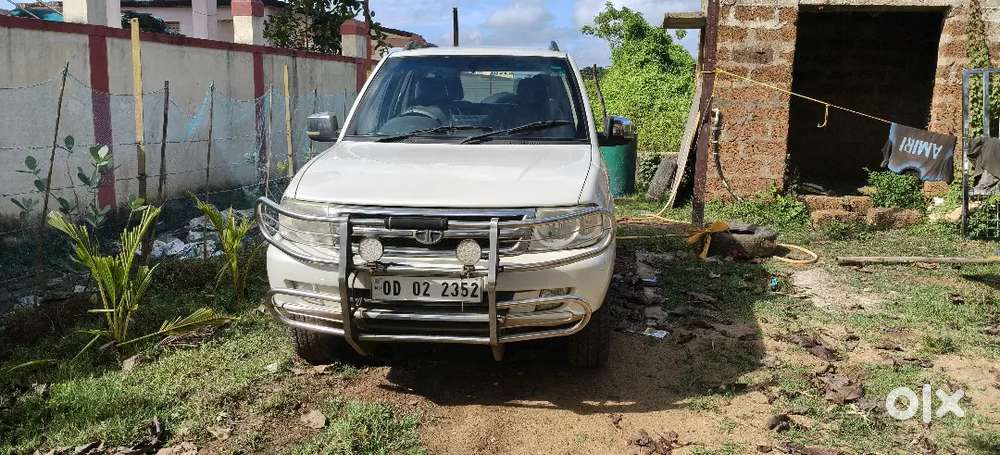 Tata Safari Storme 2012