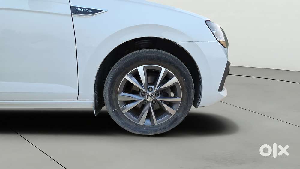 Skoda Slavia Style 1.0l Tsi Mt, 2022, Petrol