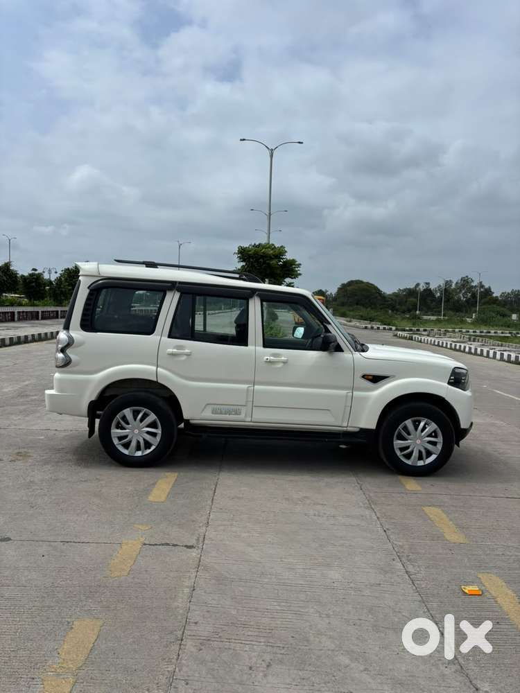 Mahindra Scorpio S6 Plus, 2015, Diesel
