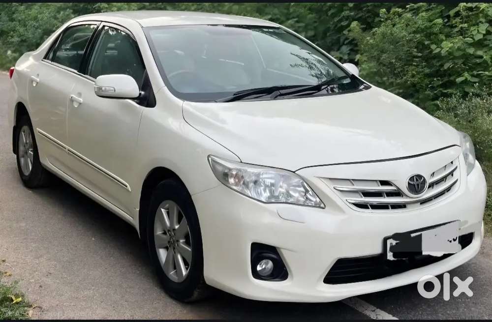Toyota Corolla Altis 2013 Petrol Well Maintained