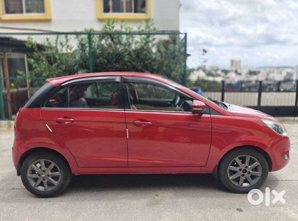 Tata Bolt Revotron Xt, 2015, Petrol