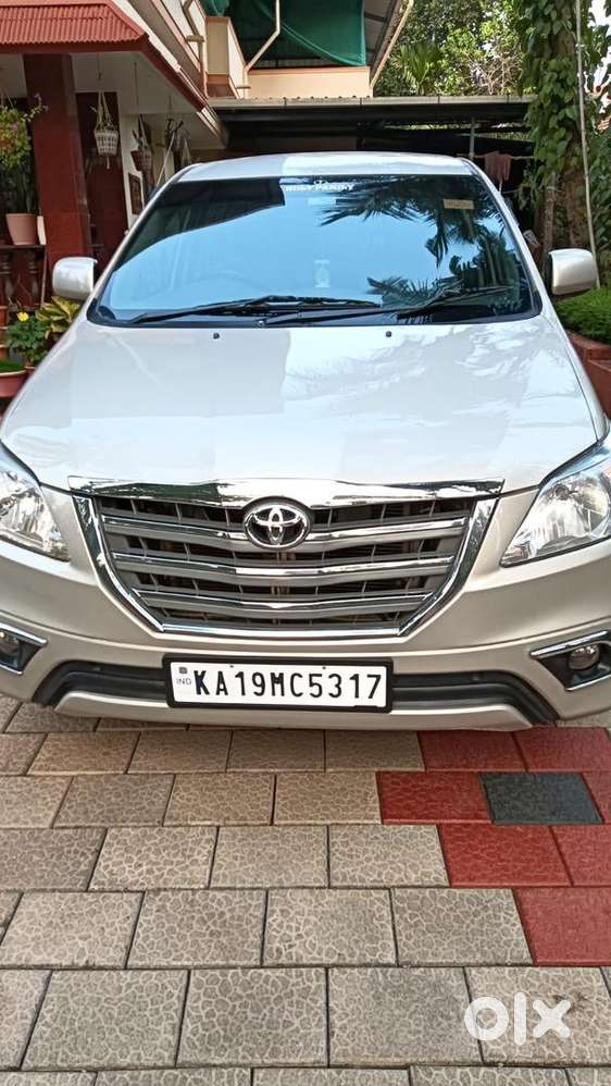Toyota Innova 2012 Diesel 250000 Km Driven