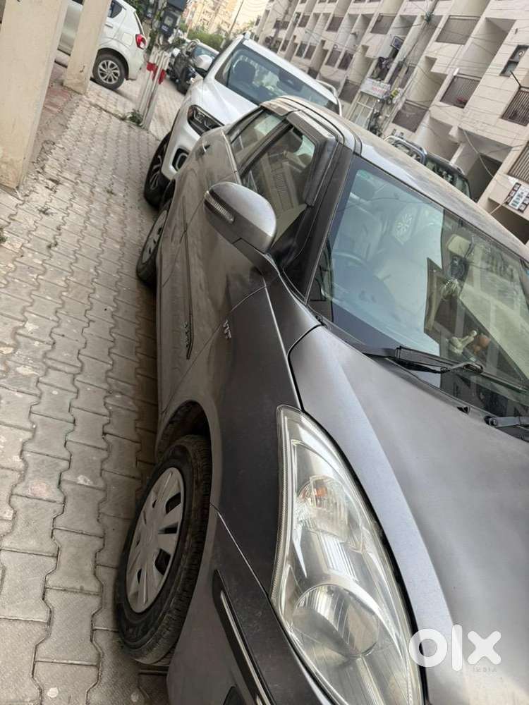 Maruti Suzuki Swift Dzire 2014 Petrol Well Maintained