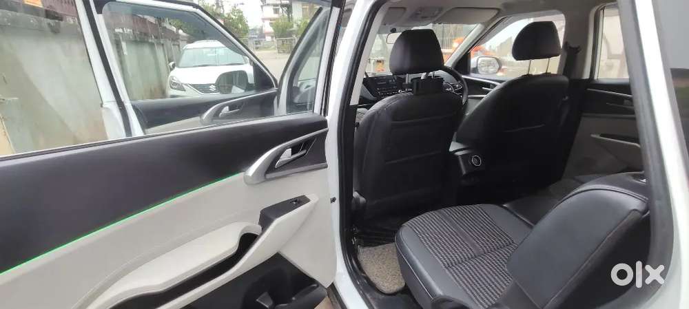 Kia Carens September 2023 Petrol 19000 Km Driven