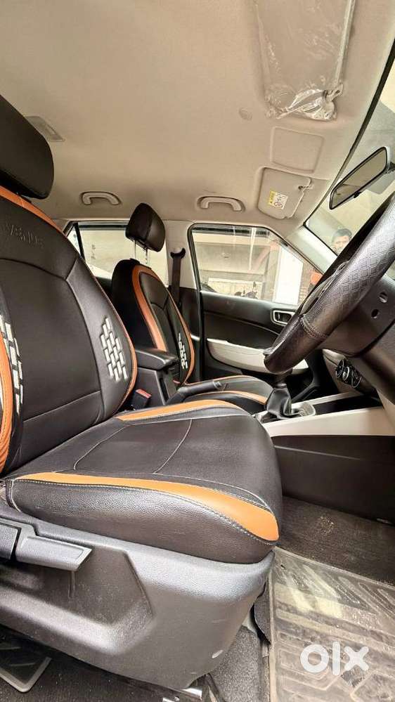 Hyundai Venue 1.2 S (o), 2024, Petrol