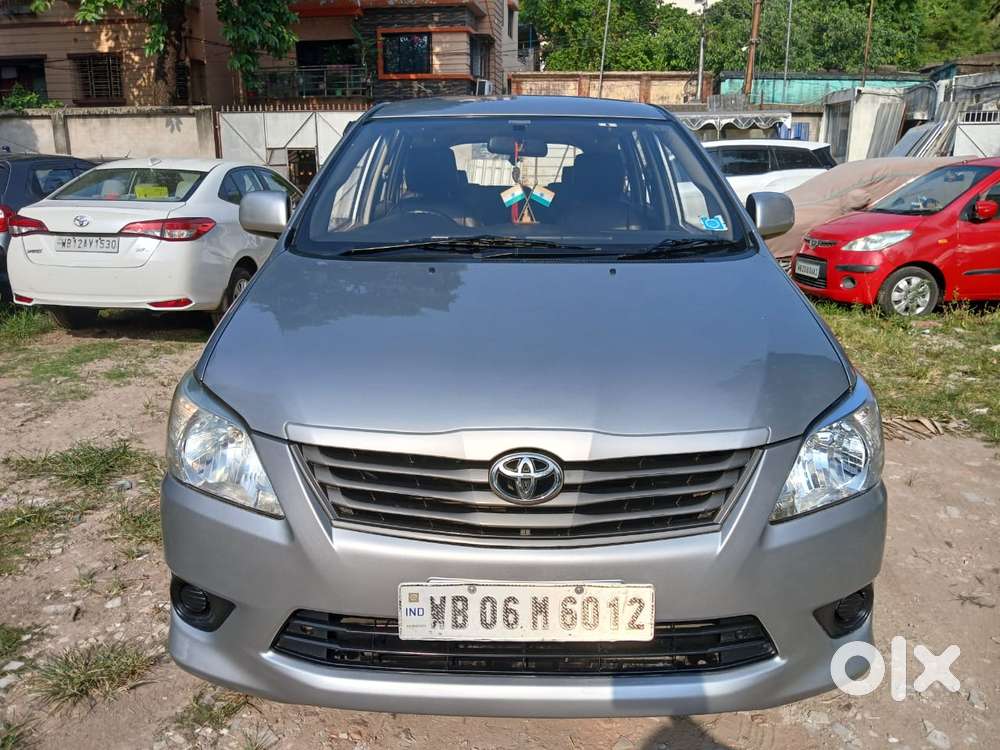 Toyota Innova 2.5 G (diesel) 8 Seater Bs Iv, 2016, Diesel