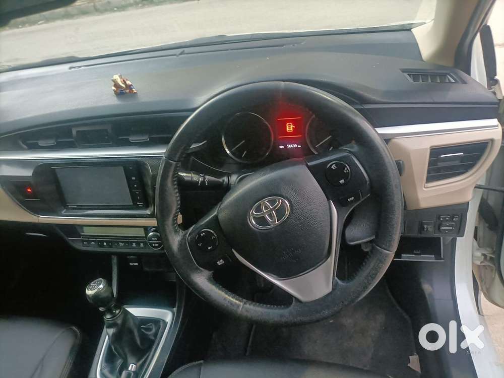 Toyota Corolla Altis 1.8 G, 2015, Petrol
