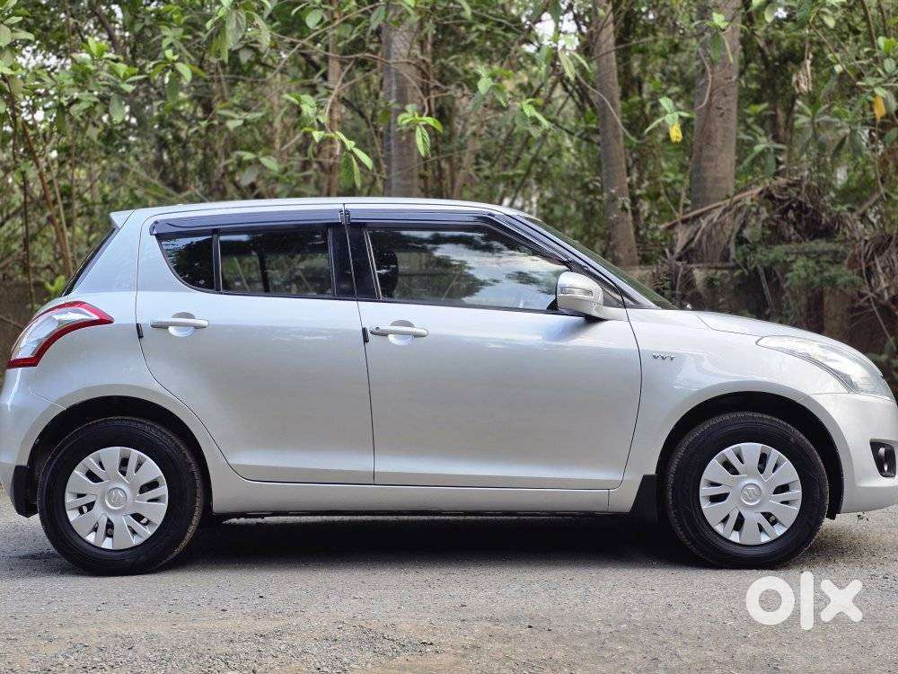 Maruti Suzuki Swift Vxi + Manual, 2013, Petrol