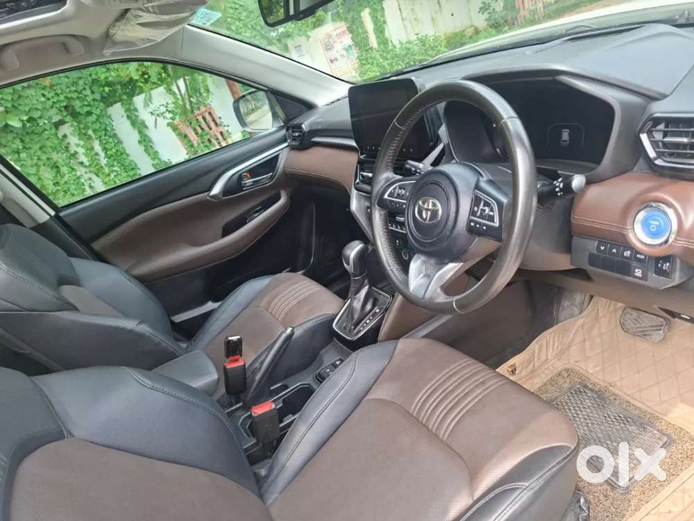 Toyota Urban Cruiser Hyryder 1.5 V Hybrid, 2024, Petrol
