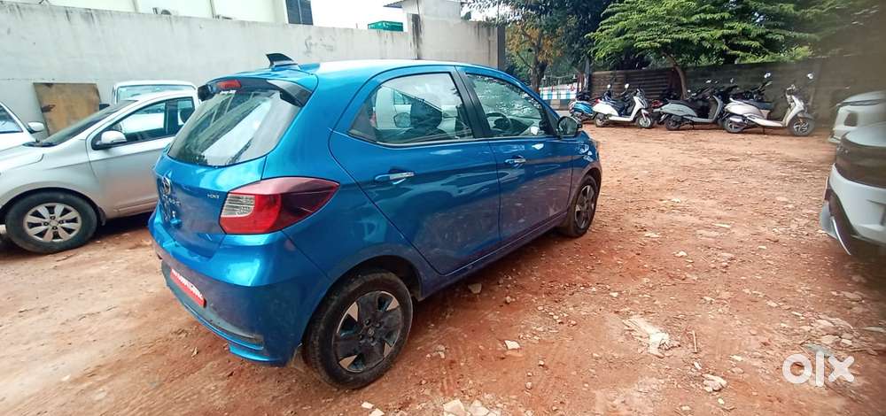 Tata Tiago 1.05 Revotorq Xz, 2025, Cng & Hybrids