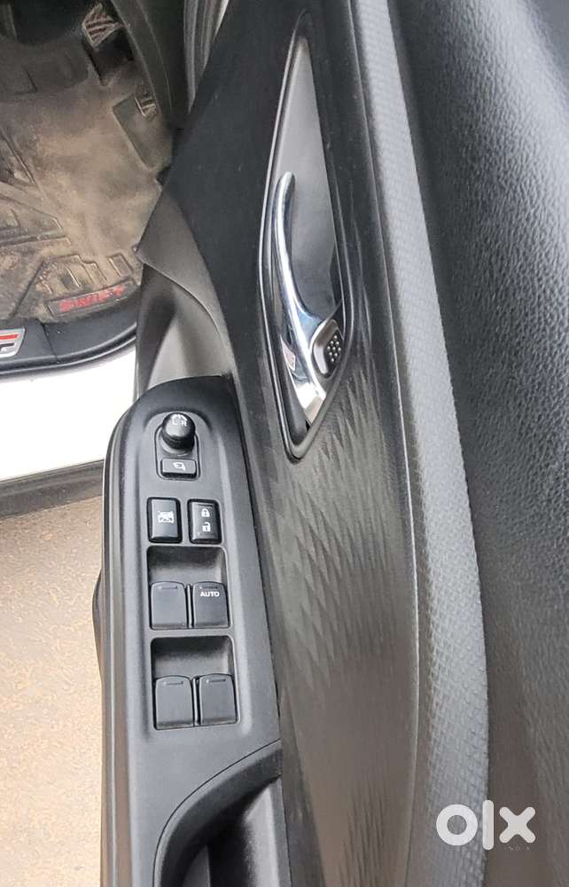 Maruti Suzuki Swift Vxi Optional, 2024, Petrol