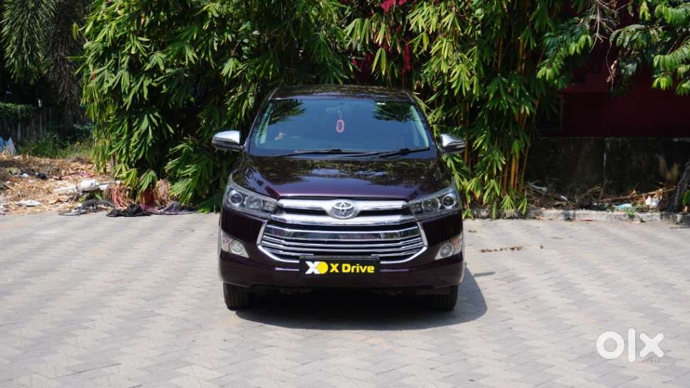 Toyota Innova Crysta 2.8 Zx At 7 Seater, 2016, Diesel