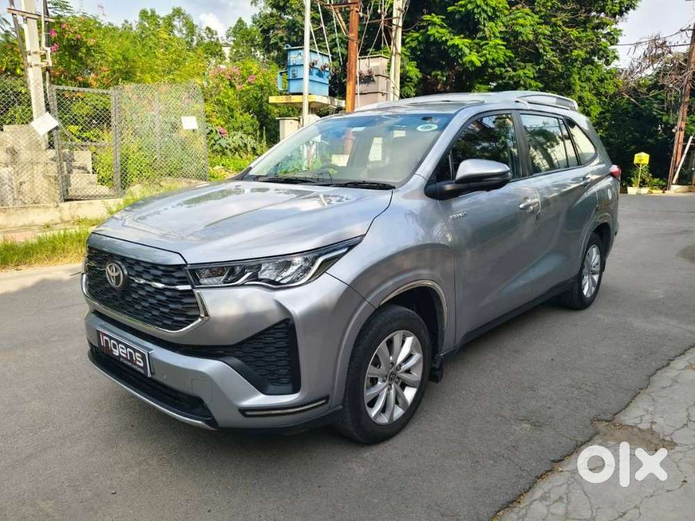 Toyota Innova Hycross 2.0 Vx Hybrid 7 Str, 2023, Petrol