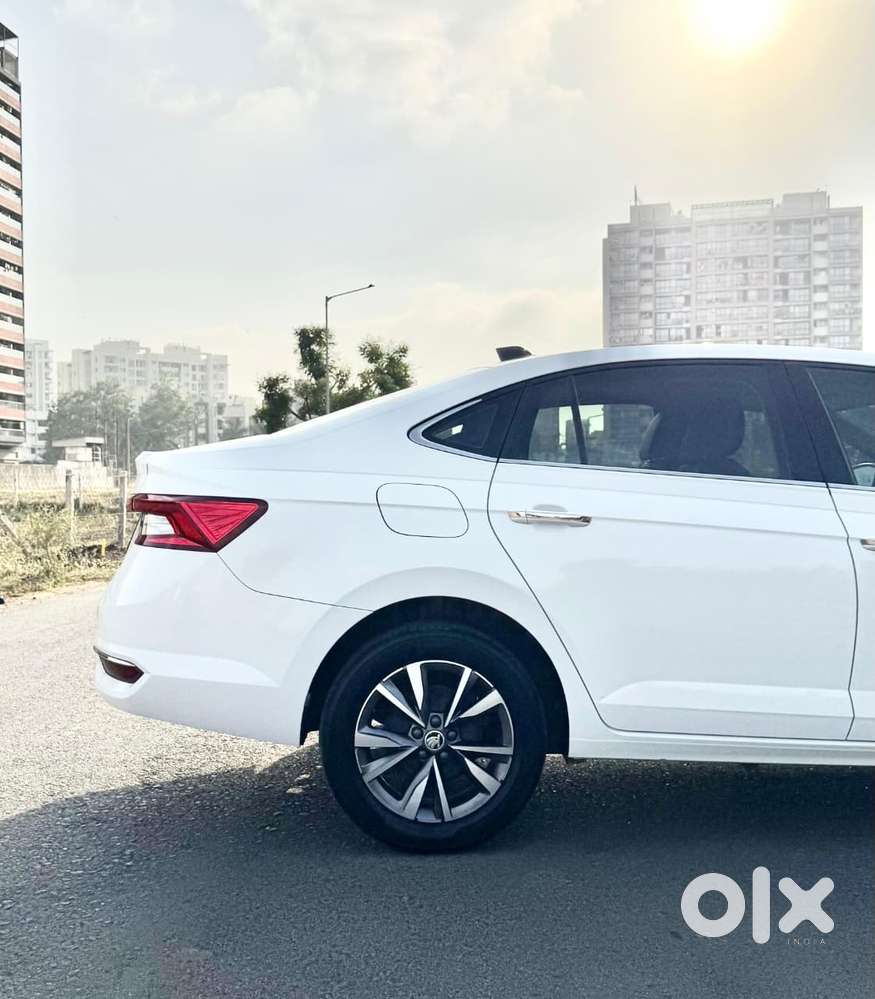 Skoda Slavia 1.0 Tsi Style At, 2024, Petrol