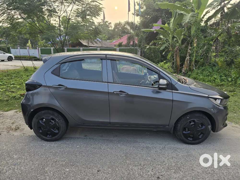 Tata Tiago Revotron Xt 2020