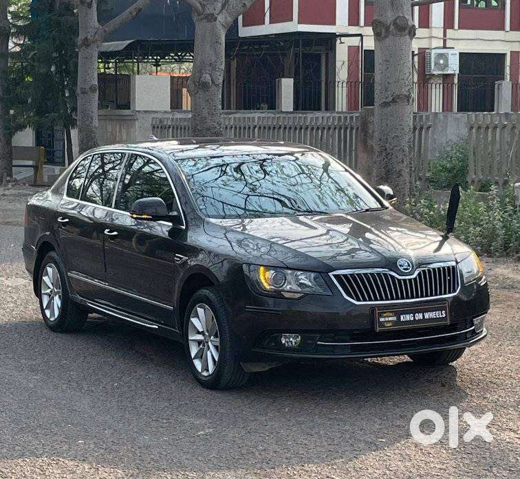 Skoda Superb Elegance 1.8 Tsi At, 2014, Petrol