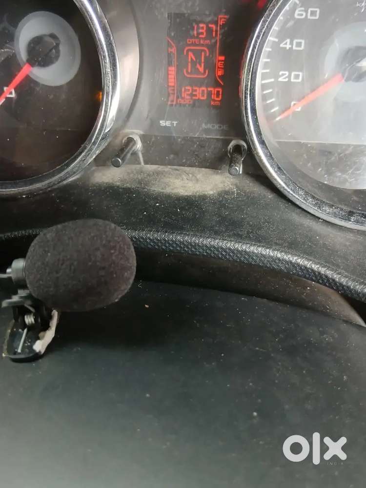 Mahindra Tuv Automatic 300 Diesel 2017